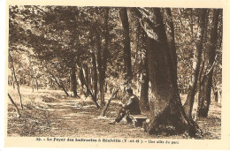 [82] Tarn Et Garonne > Foyer Des Indirectes De Realville Une Allee Du Parc - Realville