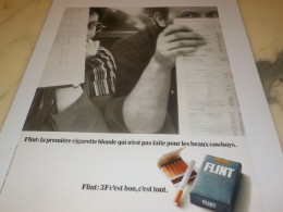 ANCIENNE  PUBLICITE  PAS FAITES POUR LES BEAUX COWBOYS CIGARETTE FLINT  1972 - Otros & Sin Clasificación