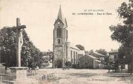 Latronquière * Place De L'église Du Village * Croix Calvaire * Villageois - Latronquiere