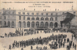 78-VERSAILLES- FUNERAILLES NATIONALES DES VICTIMES DU DIRIGEABLE REPUBLIQUE, CASERNE DU 1 Er GENIS - Versailles
