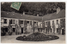 Le Plessis Luzarches Le Chateau - Le Plessis Bouchard