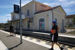 9555 - 2021-07- Monteux - SNCF - La Gare - Monteux