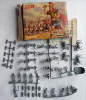 RARE BOITE Bleue 2ème Modèle AIRFIX WWII ROMAINS ROMANS 1/72 COMPLETE ET GRAPPEE No Atlantic Esci... - Leger