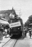 Arrivée D'une Navette à Nyon En Face De La Gare CFF - Reproduction - Nyon