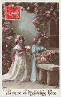 FÊTES ET VOEUX - Nouvel An - Bonne Année - Deux Fillettes Cueillant Des Fleurs Dans Le Jardin - Carte Postale Ancienne - Año Nuevo