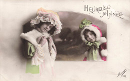 ENFANTS - Heureuse Année - Deux Fillettes Pourtant Des Manteaux à Fourrures - Carte Postale Ancienne - Otros & Sin Clasificación