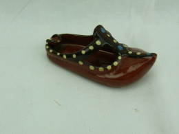 Vintage Ceramic Ashtray Ancient Shoe One Slot #2289 - Portacenere