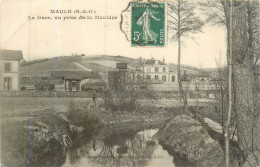 MAULE La Gare Depuis La Mauldre - Maule