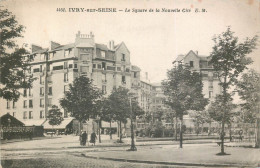 VAL DE MARNE  IVRY SUR SEINE  Square De La Nouvelle Cité - Ivry Sur Seine