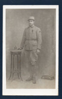 Carte-photo. Sergent Régiment D' Artillerie Décoré D'une Croix De Fer. - Régiments