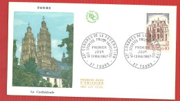 FDC CATHEDRALE DE TOURS  13 5 1967 - Chiese E Cattedrali