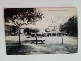 Cpa 30 Vergeze La Place - Vergèze