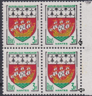 18130 Variété : N° 1186 Blason Nantes Grande Virgule + Petite Virgule Tenant à Normaux Dans Un Bloc De 4  ** - Unused Stamps