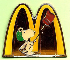 Gros Pin's Mac Do McDonald's BD Chien Snoopy Nettoie Les Arches - #729 - McDonald's