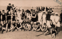 Cayeux Sur Mer - Carte Photo - Groupe Baigneurs Baigneuses Sur La Plage - Mode Maillots De Bain - Photographe VAN ACKER - Cayeux Sur Mer