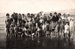 Cayeux Sur Mer - Carte Photo - Groupe Baigneurs Baigneuses Sur La Plage - Mode Maillots De Bain - Cayeux Sur Mer