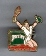 PIN'S TENNIS PERRIER ROLAND GARROS  ARTHUS BERTRAND - Tennis