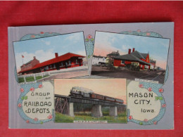 Group Of Railroads Depots Mason City.  Iowa >    Ref 6338 - Otros & Sin Clasificación