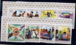 RWANDA 1972 INTERNATIONAL YEAR AGAINST RACIAL DISCRIMINATION SET IMPERF MI No 529-536B MNH VF!! - Nuovi