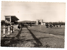 CPSM    19     EGLETONS   1957     STADE MUNICIPAL     F. CHASSAING - Egletons