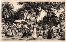 CONGO KINSHASA - Léopoldville - Bonjour De Léopold Ville - Réunion Des Villageois - Animé - Carte Postale Ancienne - Kinshasa - Léopoldville