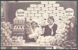 55 COMMERCY - STAND De Vente De Madeleines De COMMERCY Et Brezels ALSACIENES Aux épices D'or - Cpsm - Autres & Non Classés