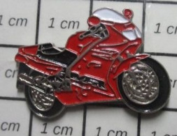 1520 Pin's Pins / Beau Et Rare / MOTOS / GROSSE MOTO SPORTIVE ROUGE A IDENTIFIER - Motorfietsen