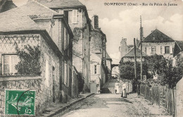 FRANCE - Domfront (Orne) - Vue En Panoramique De La Rue Du Plais De Justice - Carte Postale Ancienne - Domfront