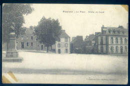 Cpa Du 22 Plouaret -- La Place -- Statue De Luzel     STEP119 - Plouaret