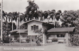 1909	33	Paramaribo, Gebouw V / H Kabinet V / D Gouverneur. - Surinam