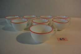 C65 Ensemble De 8 Tasses En Arcopal - Tassen