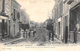 72-CONNERRE- CIRCUIT DE LA SARTHE 1906 , LA DESCENTE DE LA ROUTE DE PARIS ET LE 1er VIRAGE A ANGLE DROIT.... - Connerre