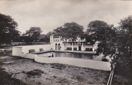 236824Victoria Falls Hotel, The Swimming Pool In The Grounds. (FOTO KAART) - Simbabwe