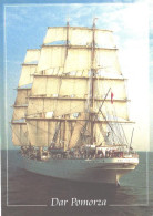 Large Sailing Ship Dar Pomorza - Velieri