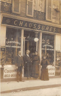 MAGASIN DE CHAUSSURES- CARTE-PHOTO- CORDONNERIE ANGLO-AMERICAINE A SITUER -( PEUT-ETRE LYON ) - Shops