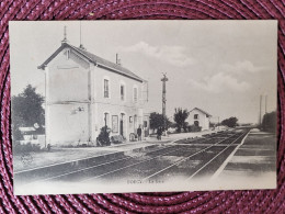 Foecy , La Gare , Dos 1900 - Autres & Non Classés