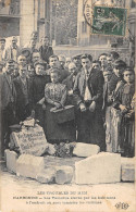 CPA 11 NARBONNE / LES TROUBLES DU MIDI / LES TUMULUS ELEVES PAR LES HABITANTS - Narbonne