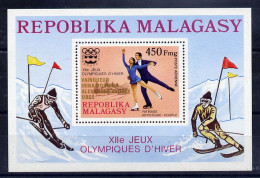 Madagascar Bloc Surch. Or Gold Ovpt JO 76 ** - Winter 1976: Innsbruck