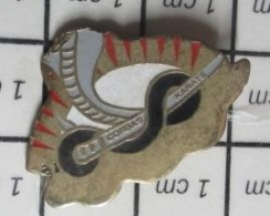 713i Pin's Pins / Beau Et Rare / SPORTS / CORBAS KARATE SERPENT COBRA - Judo