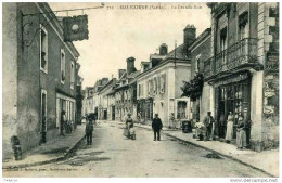 72 - Malicorne - La Grande Rue Animée En 1905 - Commerces Et Publicités - - Malícorne Sur Sarthe