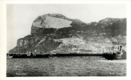 GIBRALTAR -  VIEW OF THE HARBOUR, SHIPS - CANADIAN PACIFIC CRUISE - REAL PHOTO - PUB. ASS, SCREEN NEWS LTD - - Gibraltar