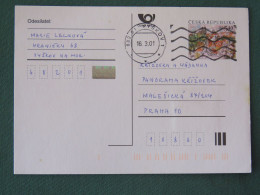 Czech Republic 2001 Stationery Postcard 5.40 Kcs Prague Sent Locally - Briefe U. Dokumente