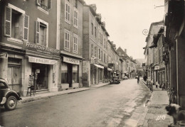 St Céré * Rue De La République * à Gauche Le Magasin De Pierre POUJADE Librairie Fraternité Française - Saint-Céré