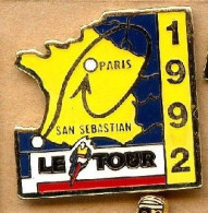 A387 Pin's Vélo Cyclisme Tour De France PARIS SAN SEBASTIAN BASQUE Cartouche Jaune Achat Immédiat - Cyclisme