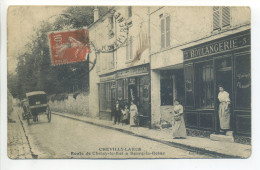 CPA (94 Val De Marne) - CHEVILLY LARUE Route De Choisy à Bourg La Reine - Boulangerie, Animation - Peu Commune - Chevilly Larue