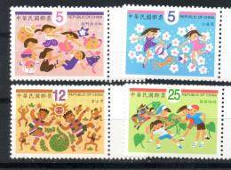 Timbre De Taiwan : (16) 2001  Heures De Récréation Des Enfants SG2704/7** - Nuevos