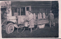 Camion Du Laitier Pour Le Transport Du Lait Et La Laitière à Vélo (1920) - Camion, Tir