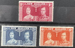 NEW ZEALAND  - MH*  - 1937 CORONATION ISSUE - # 599/601 - Nuevos
