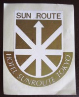 HOTEL MOTOR HOSTEL INN PENSION LODGE SUN ROUTE TOKYU TOKYO JAPAN LUGGAGE LABEL ETIQUETTE KOFFERAUFKLEBER DECAL STICKER - Adesivi Di Alberghi