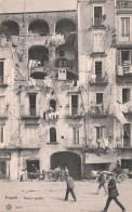 ITALIE - Napoli - Basse Porto - Vue Générale D'un Grand Immeuble- Animé - Carte Postale Ancienne - Napoli